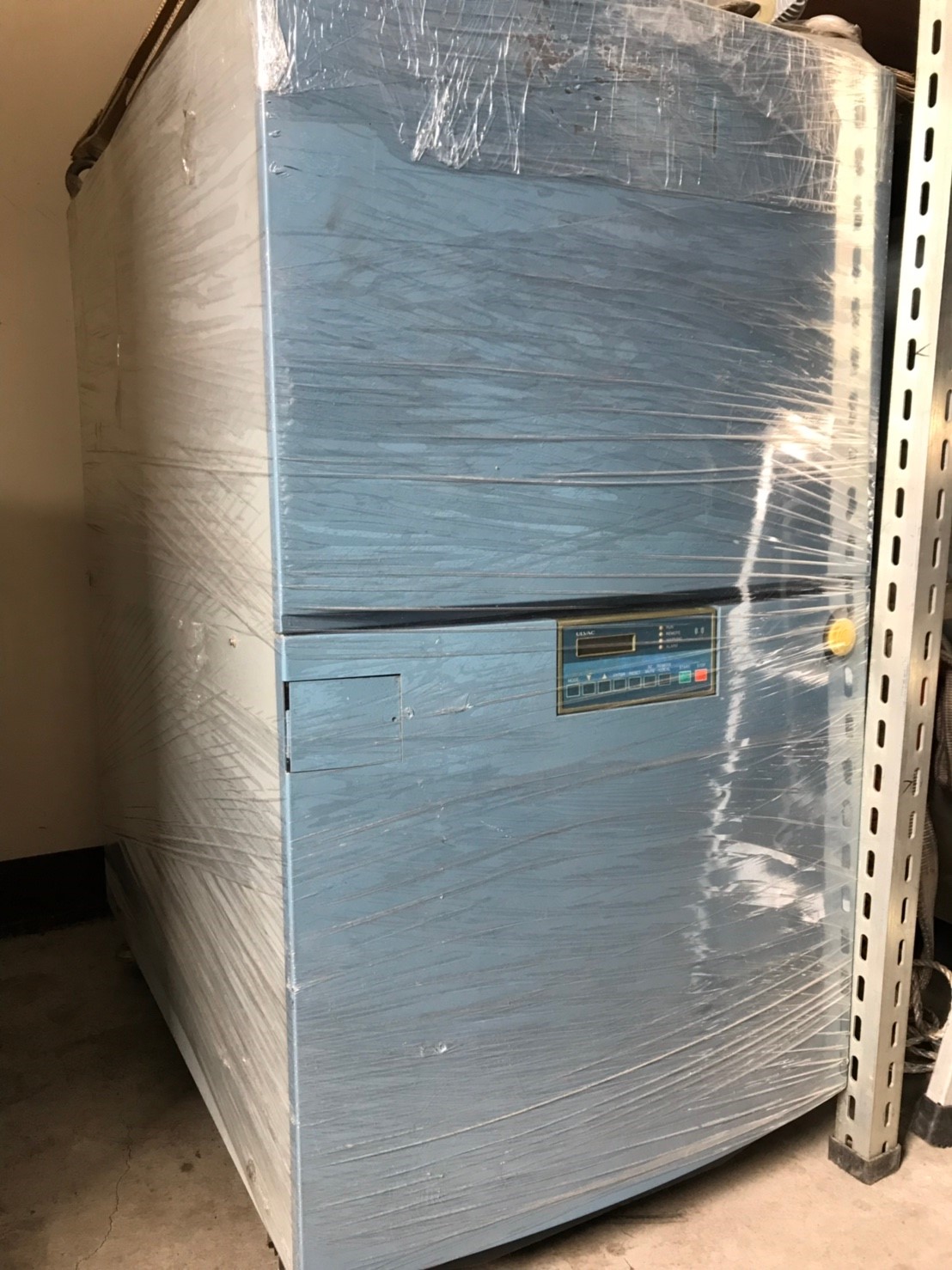 ULVAC LR3600 Dry Pump image