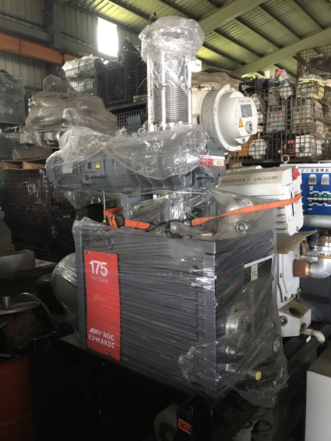 EDWARDS EH500+E2M175 Rotary Pump image