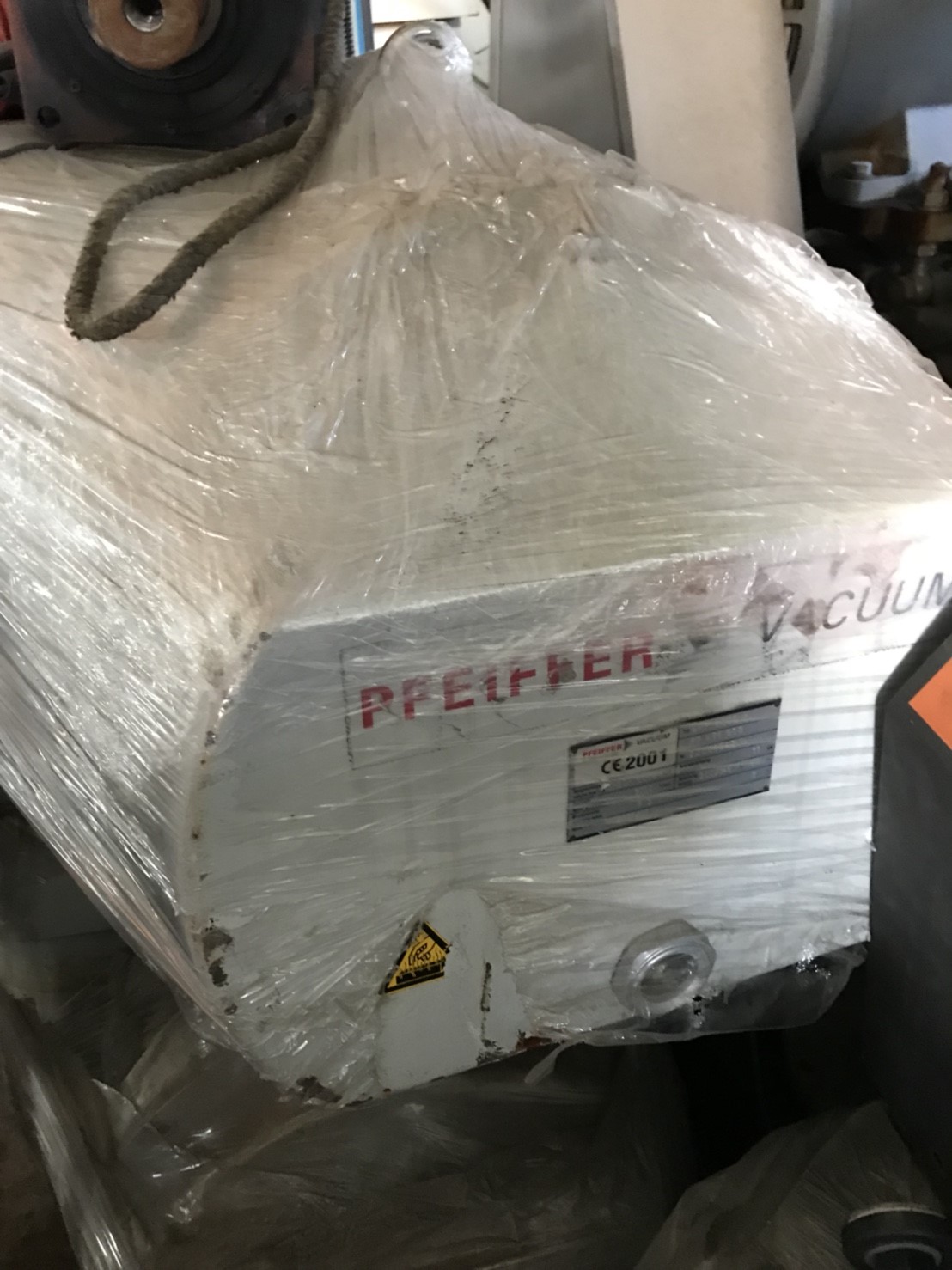 PEEIFFER VACUUM WKP 6000 A Mechanical Booster Pump image