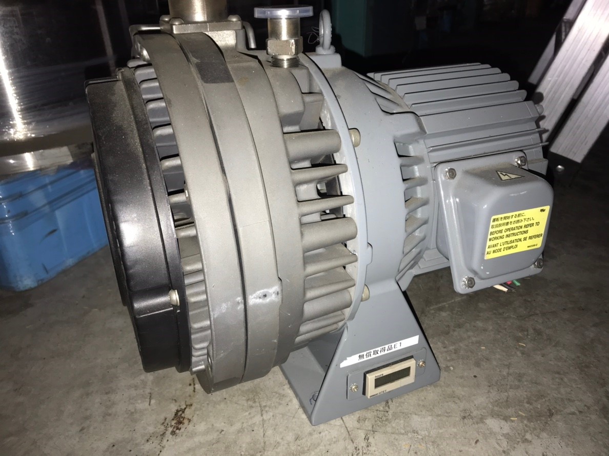 IWATA IPS-500B Scroll Pump image
