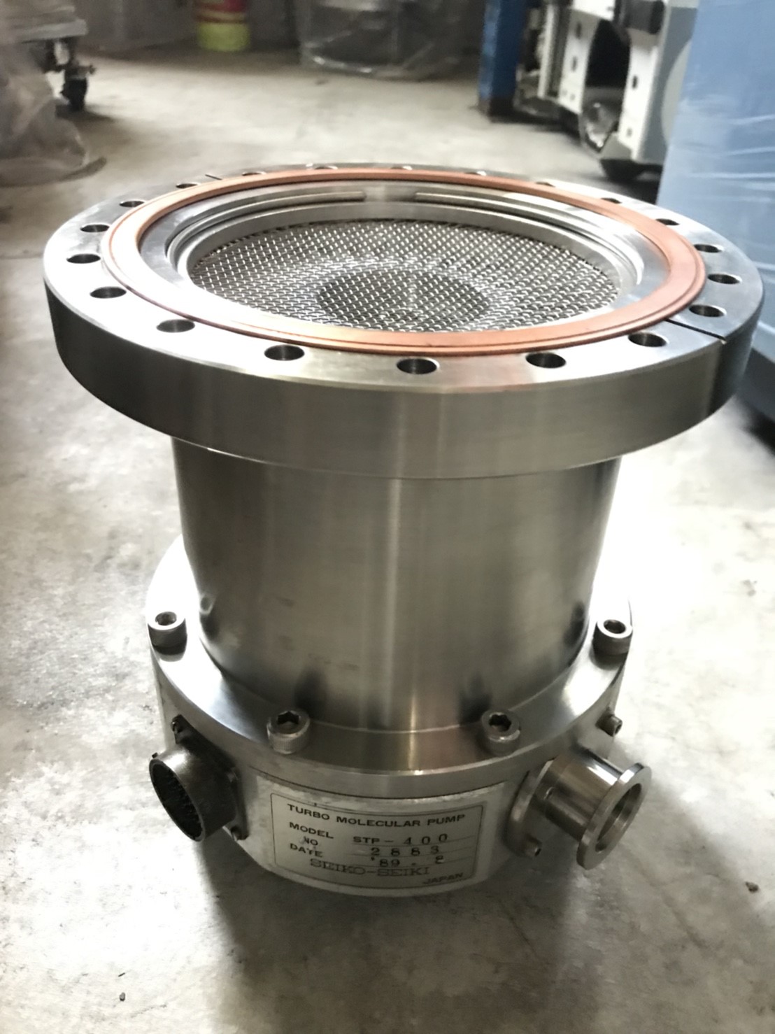 EDWARDS STP-400 turbo pump image