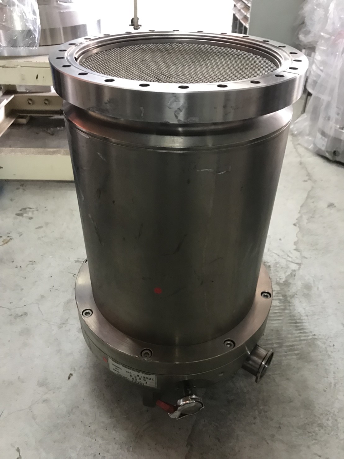 EDWARDS STP-H1000C Turbo Pump image