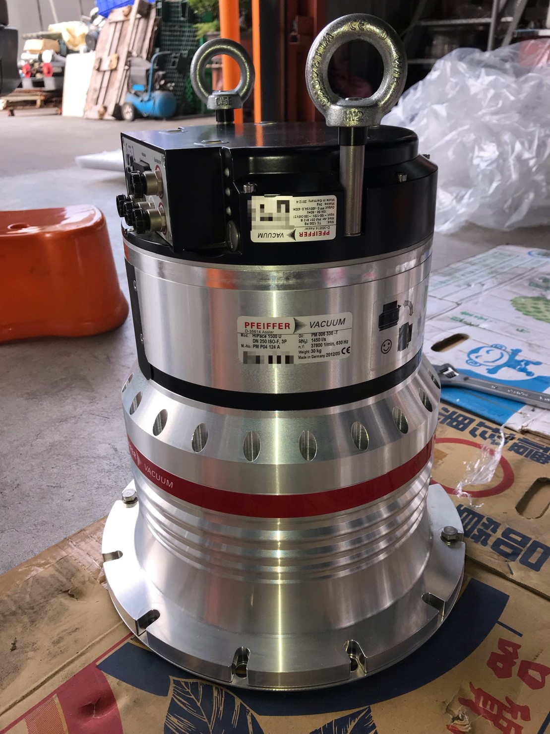 PFEIFFER VACUUM HiPace 1500 U Turbo Pump image