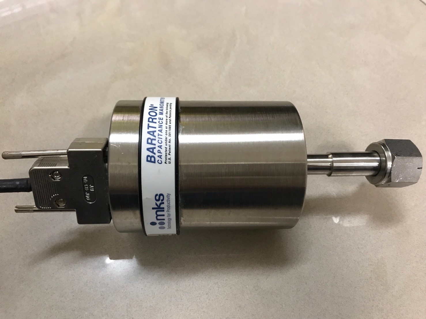 MKS Baratron Capacitance Manometer Gauge Vacuum ( 627BU5TBD1B) image