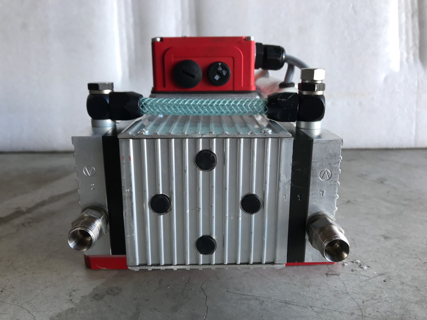 Pfeiffer Vacuum MVP 015-2 Diaphragm Vacuum Pump image