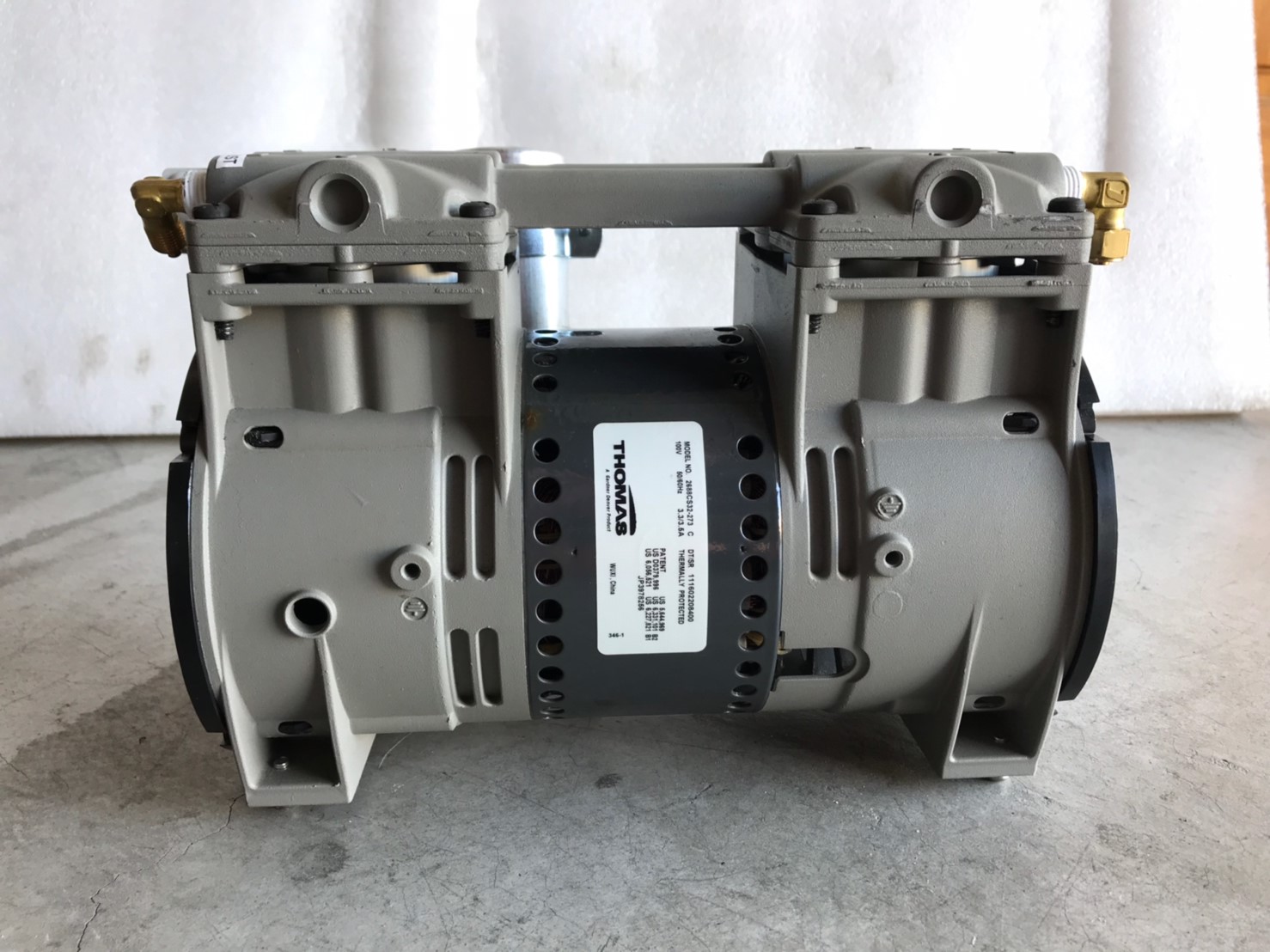 Thomas 2688CS32-273 C Vacuum Pump image