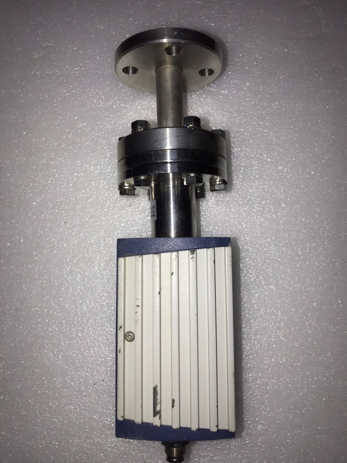 INFICON BPG400-SD Vacuum Gauge image