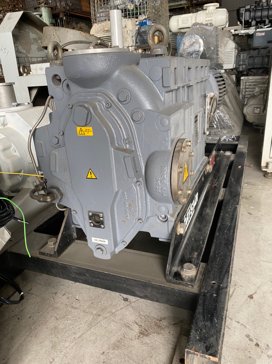 Edwards GV600 Dry Vacuum Pump image