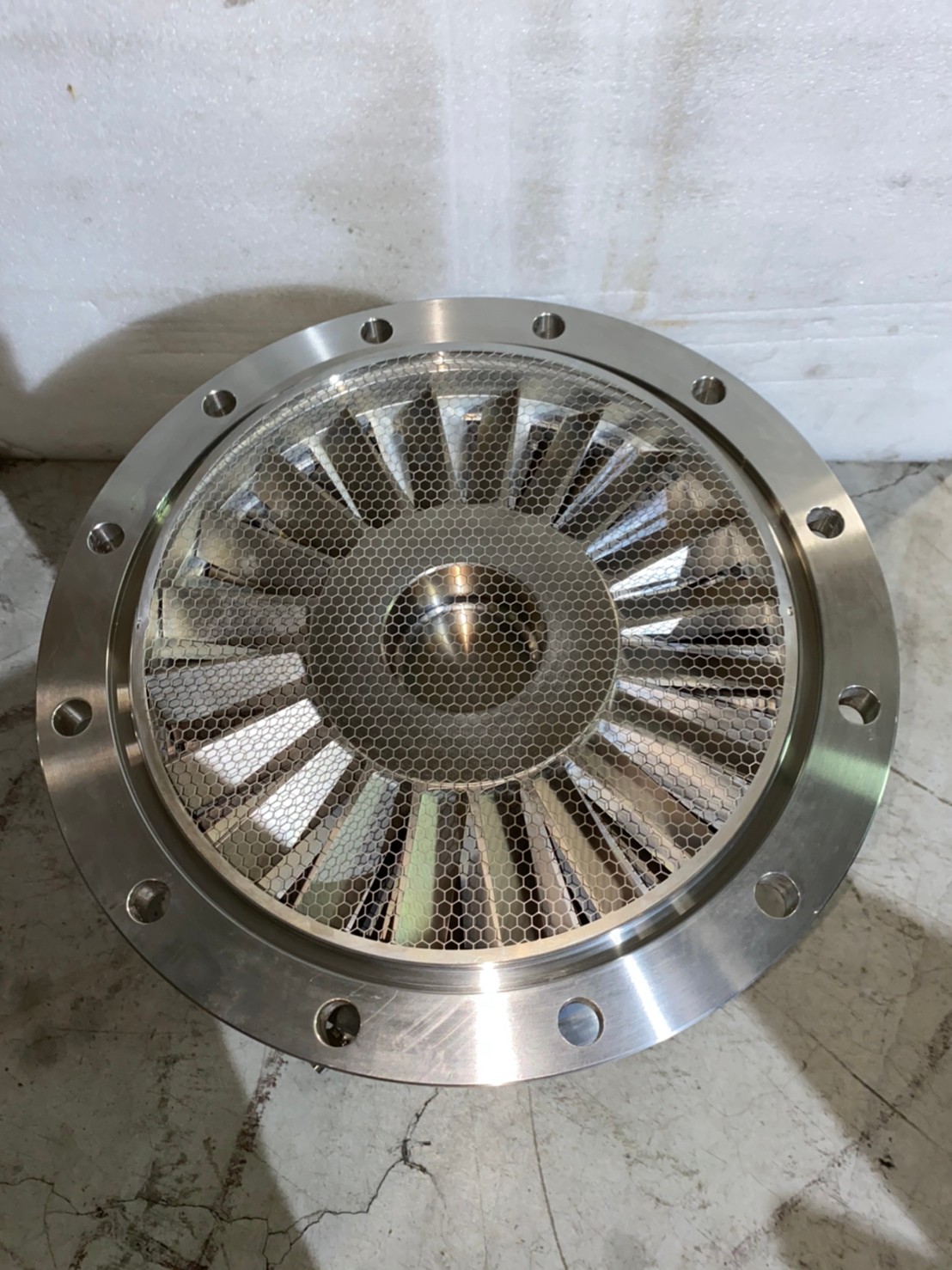 SHIMADZU TMP-2203LMC TURBO PUMP image