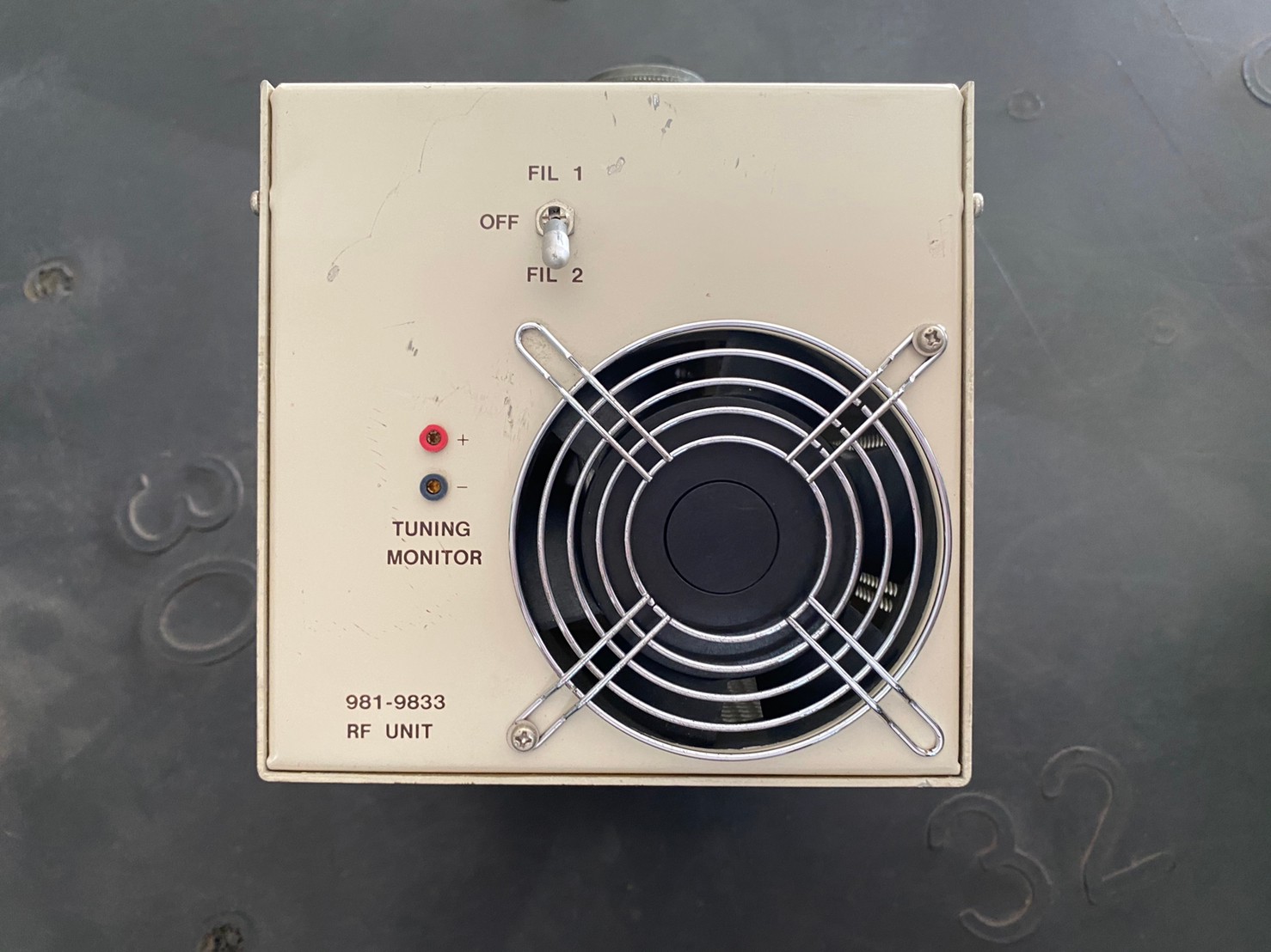 ANELVA AQA-100R 981-9833 RF UNIT image