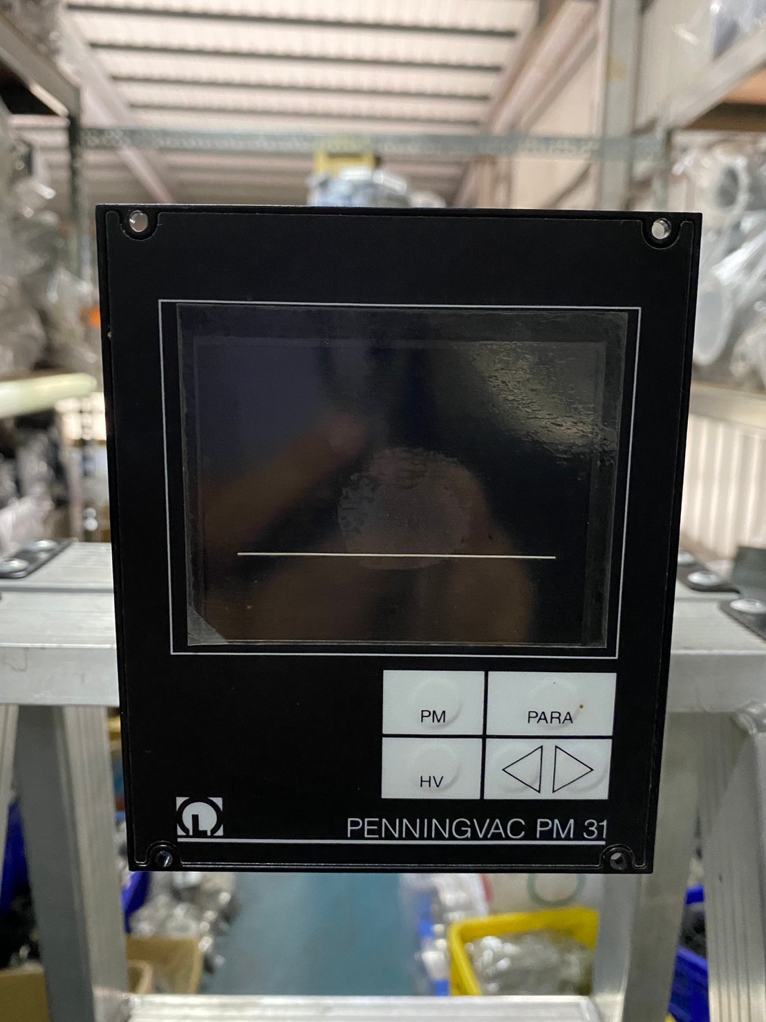 Leybold COMBIVAC PM 31 Vacuum Gauge Controller image
