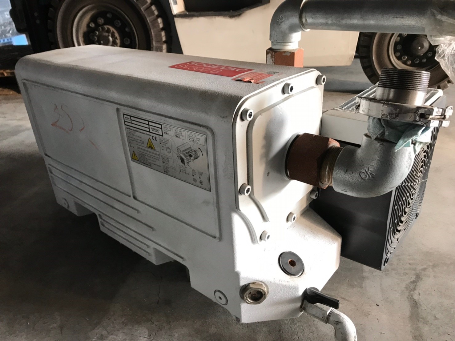 Leybold Sogevac SV300B Rotary vane pump圖片