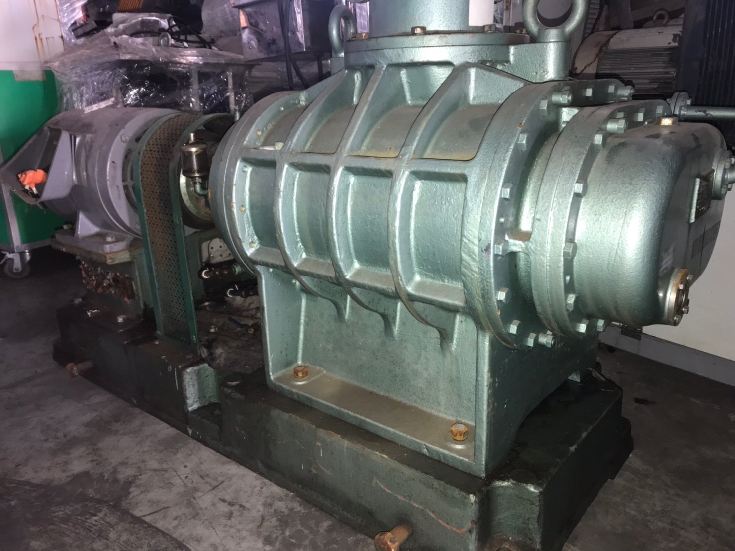 SHINKO SEIKI SMB-2500 Roots Vacuum Pump圖片