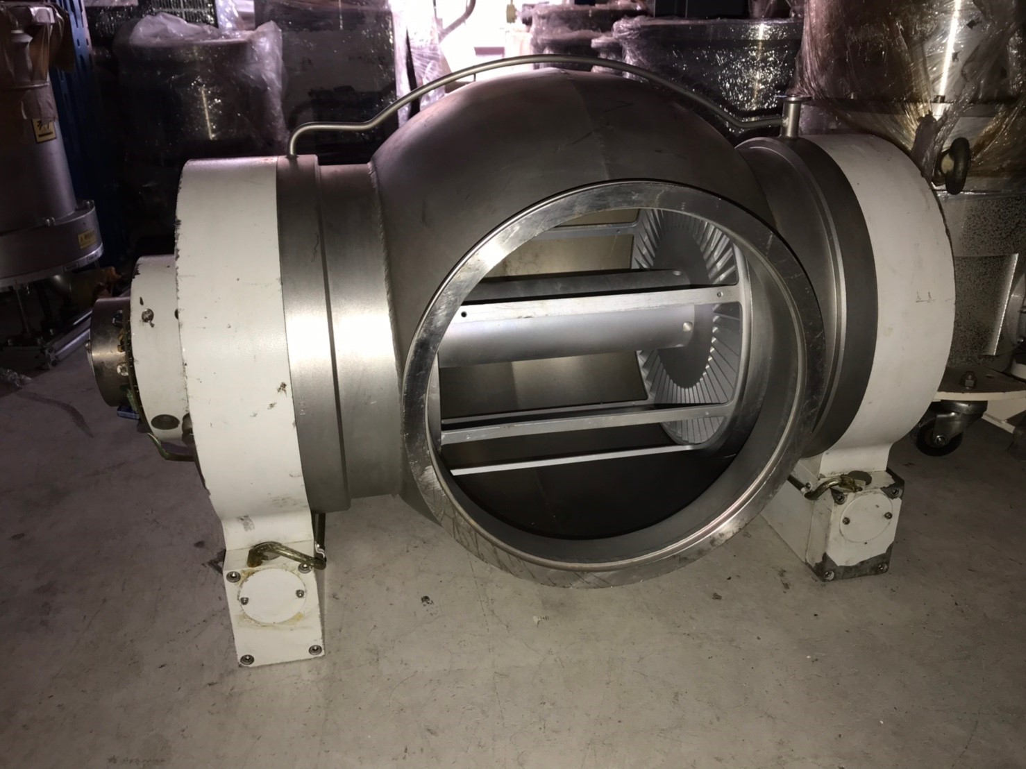 PFEIFFER VACUUM TPH 2200 S turbo pump圖片