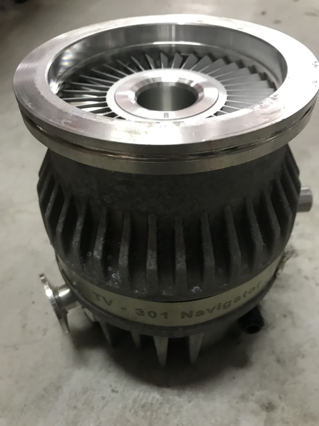 VARIAN TV 301 NAV turbo pump圖片