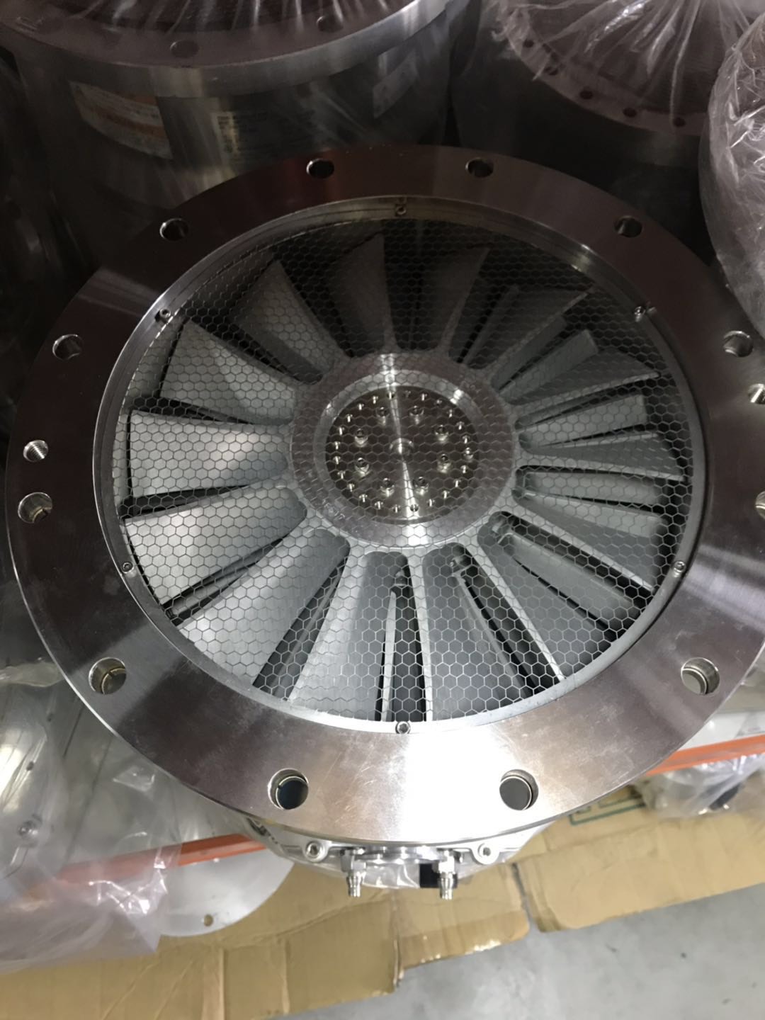 SHIMADZU TMP-V2304LM Turbo Pump圖片