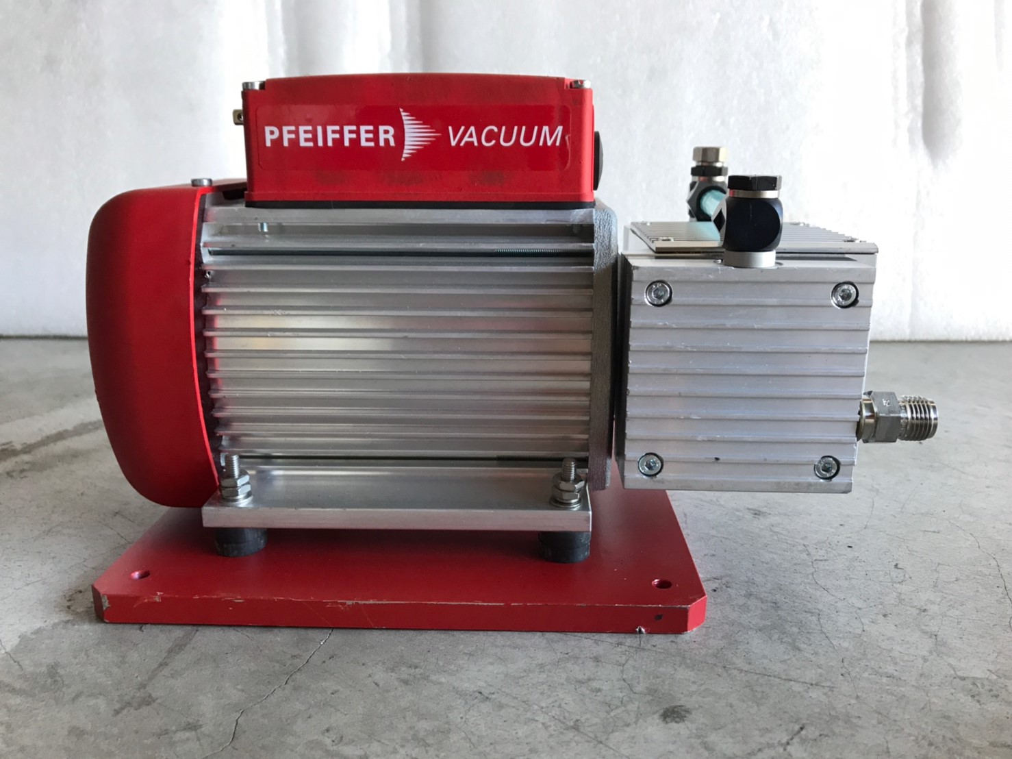 Pfeiffer Vacuum MVP 015-2 Diaphragm Vacuum Pump圖片