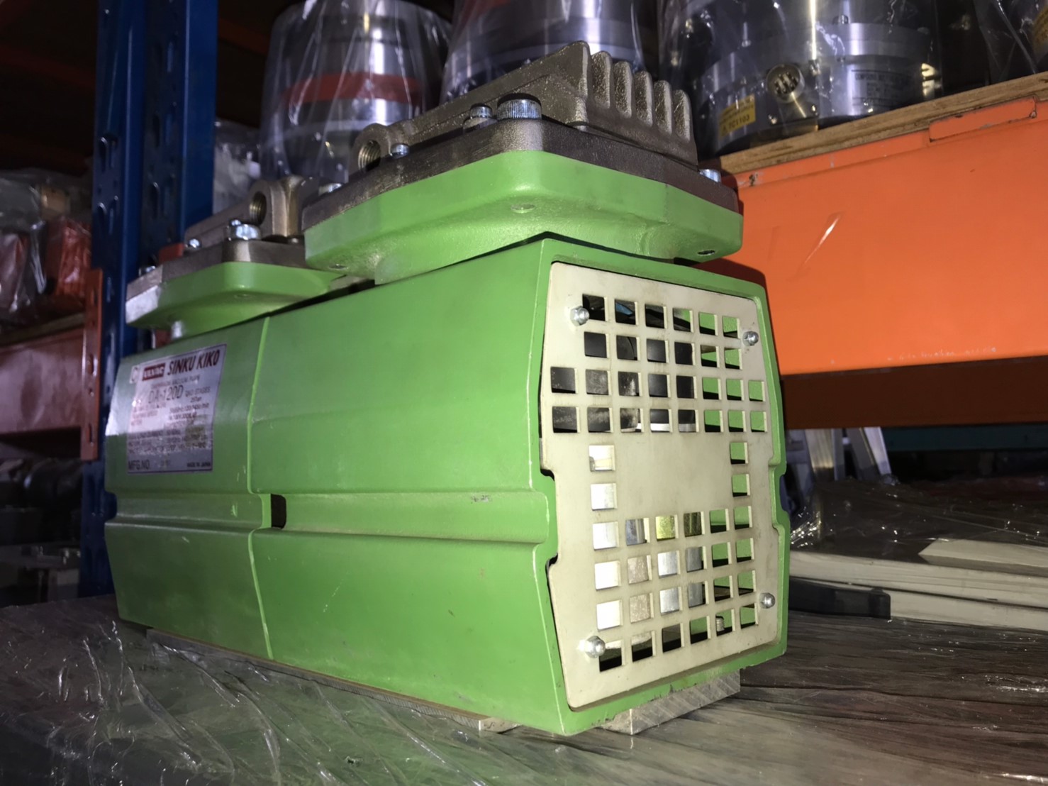 ULVAC SINKU KIKO Diaphragm Dry Vacuum Pump DA-120D圖片