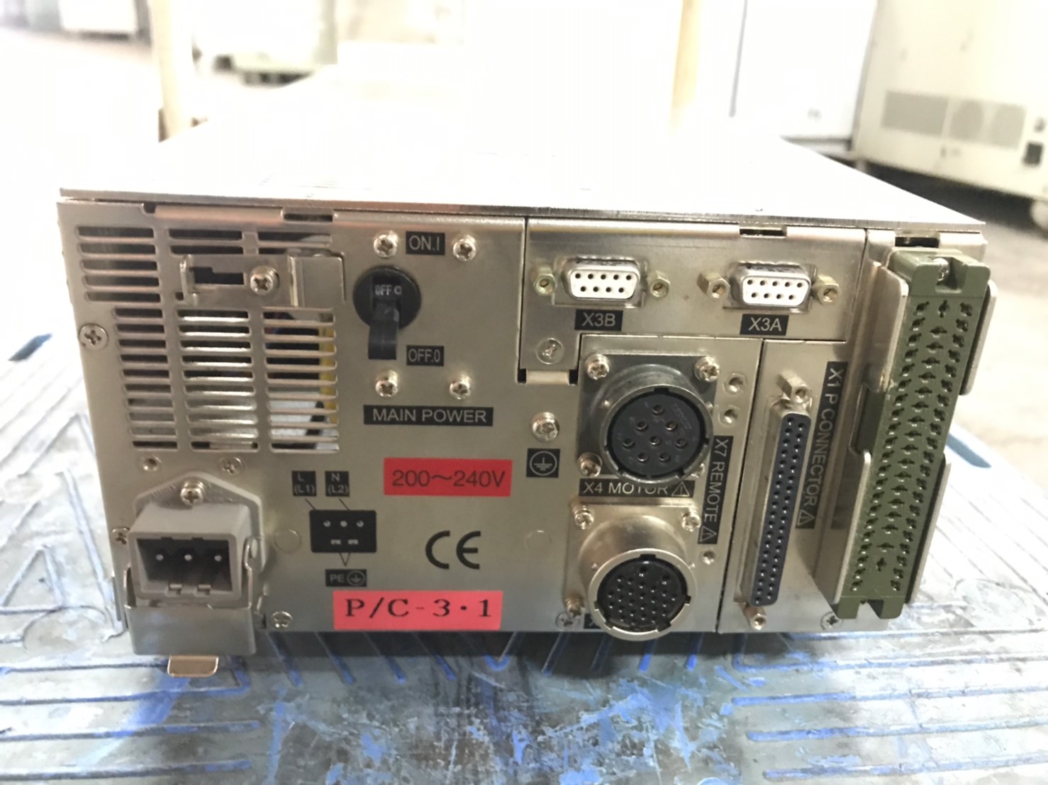 EDWARDS STP-A2203WAV3 turbo pump controllers圖片