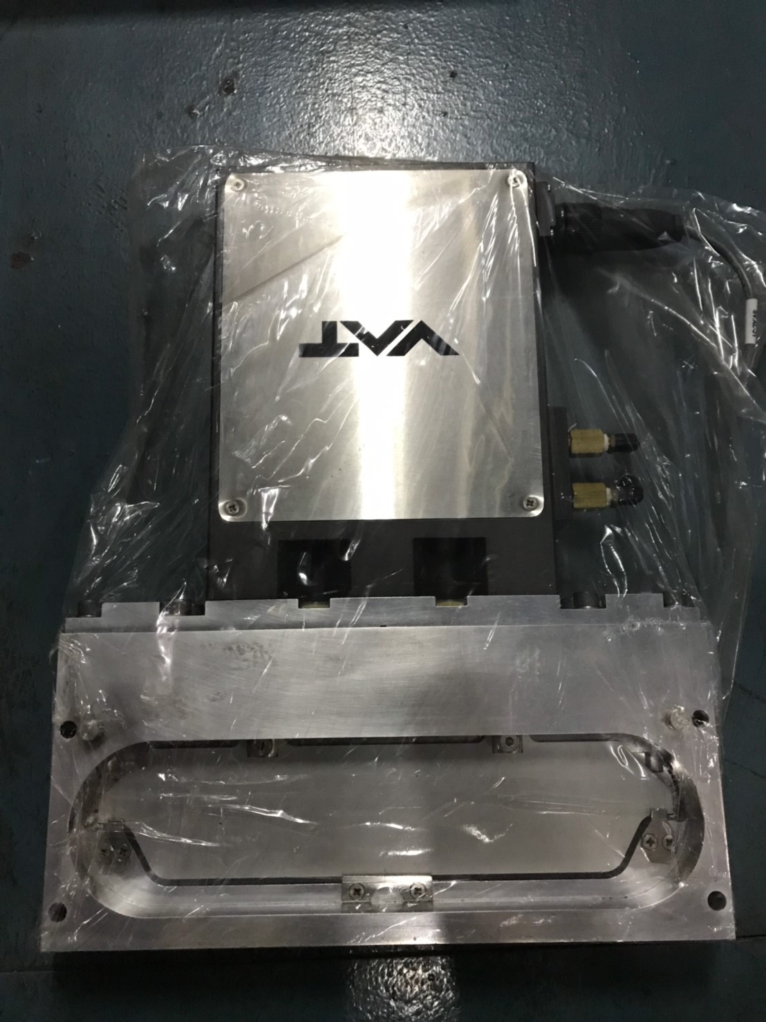 VAT 02010-BA24-1008 Rectangular Gate Valve - Slit Valves圖片