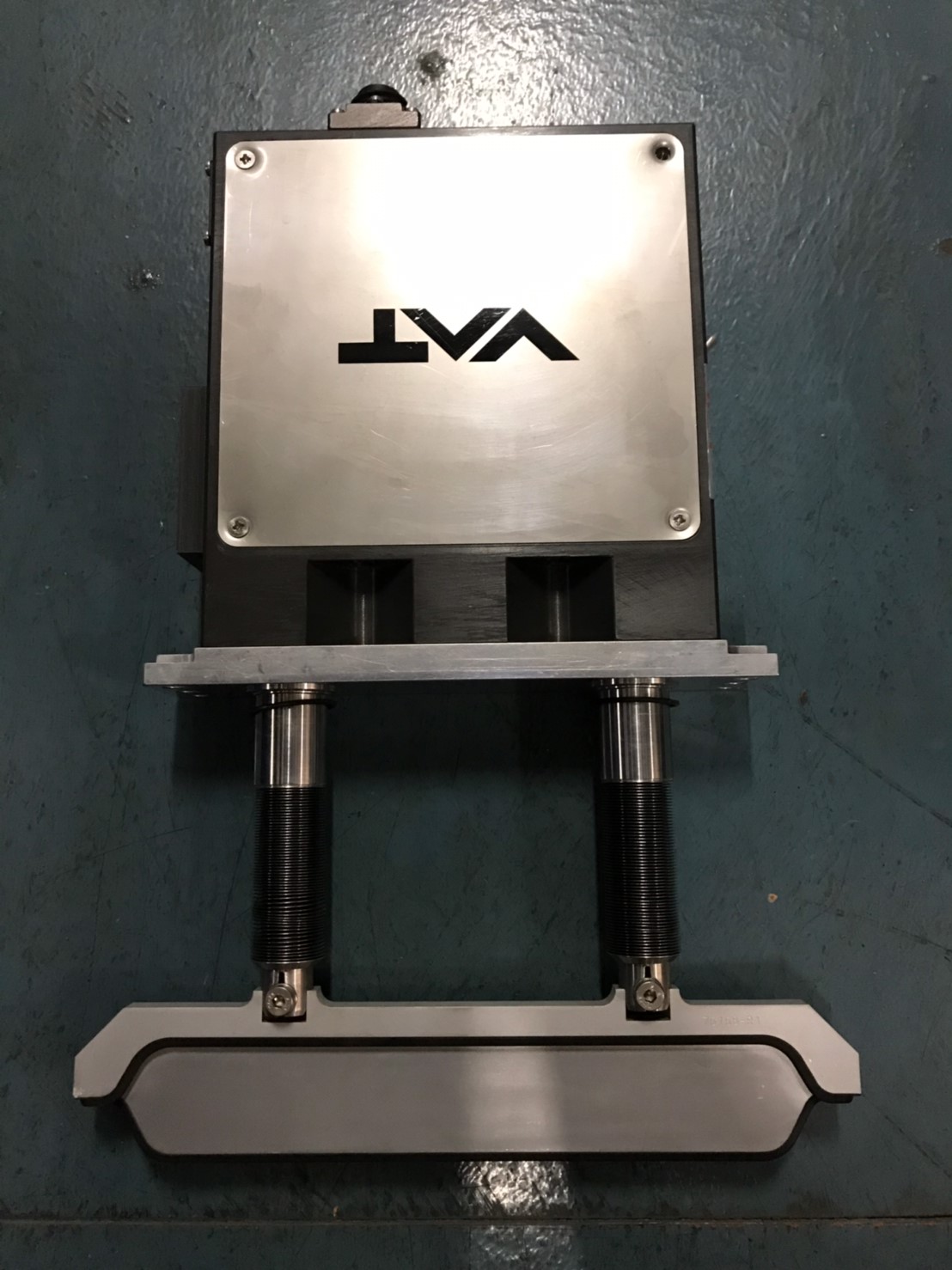 VAT 03009-MA24-1003 Rectangular Gate Valve - Slit Valves圖片