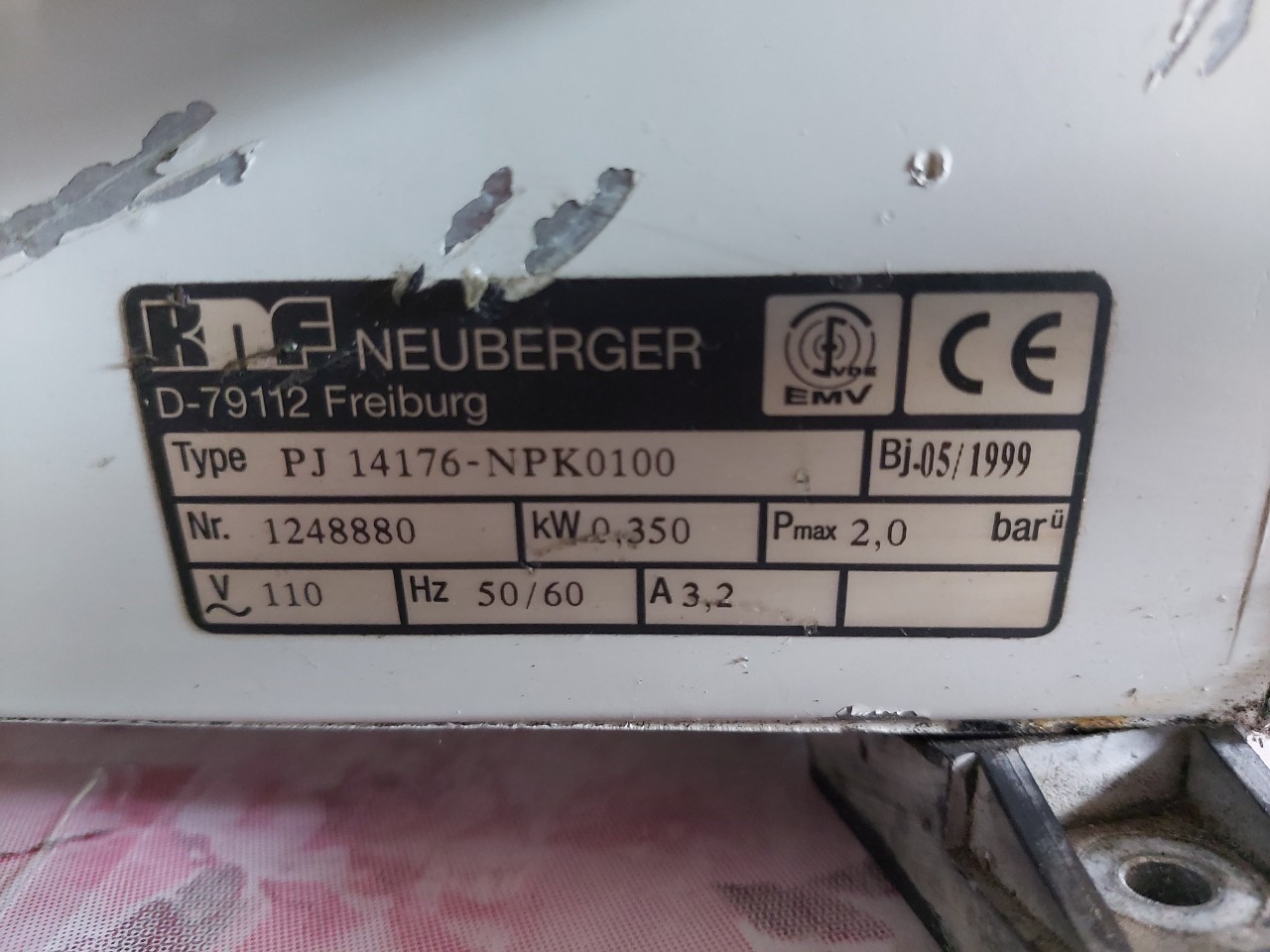 KNF PJ 14176-NPK0100 Dry Vacuum Pump圖片