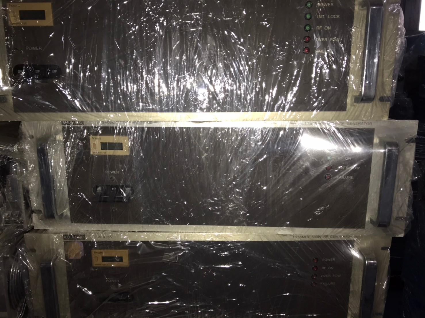 ULVAC RFS-05C 13.56MHz 500W RF Generator圖片