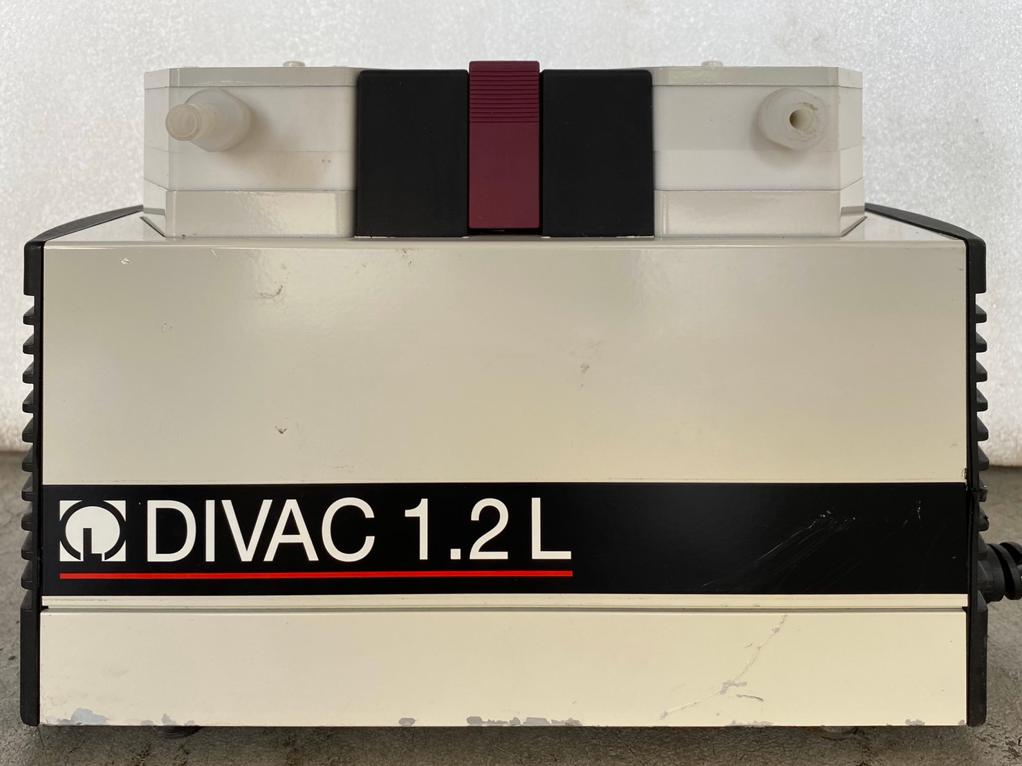 Leybold DIVAC 1.2 L Dry Diaphragm Vacuum Pump圖片