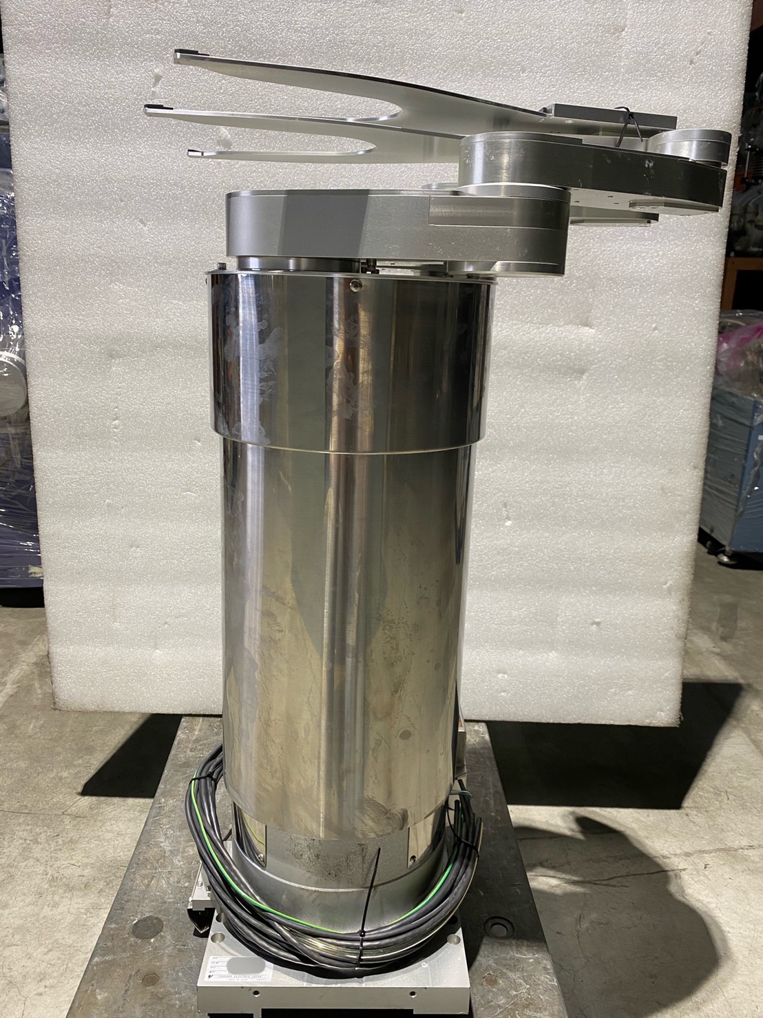 YASKAWA XU-RC350D-C31 ROBOT圖片